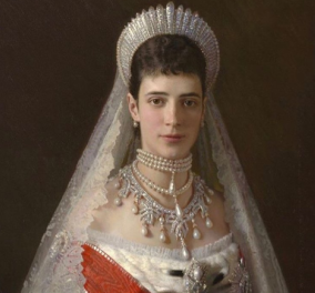 Η ιστορία ενός κολιέ με μαργαριτάρια: Το αγόρασε η Ρωσίδα Αυτοκράτειρα Μαρία Φεοντόροβνα - Πως βρέθηκε στην Πριγκίπισσα Άννα