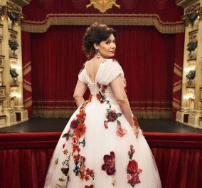 Τα εκθαμβωτικά κοστούμια των Dolce & Gabbana στην πρεμιέρα της περίφημης Traviata στην Σκάλα του Μιλάνου μετά το lockdown! Μαγεία στην όπερα (φωτό)