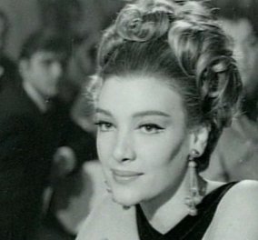 Μαθήτρια η Μάρω Κοντού: Η vintage φωτογραφία με την αειθαλή συμπαθέστατη ηθοποιό του ελληνικού σινεμά (Φωτό) 