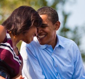 Η Michelle Obama για τα 28 χρόνια γάμου με τον Barack: Αγαπώ το χαμόγελο του, τον χαρακτήρα του – Ευγνώμων που τον έχω σύντροφο (Φωτό)   