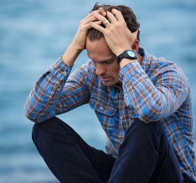 Τα 7 φυσικά σημάδια της ακραίας θλίψης - Κακή διάθεση, Κούραση, Συνεχής πονοκέφαλος