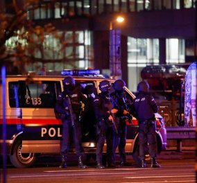 Βιέννη: Τα 11 βίντεο της τρομοκρατικής επίθεσης με τους 5 νεκρούς – Πως έριξαν κάτω τον 20χρονο Τζιχαντιστή (Φωτό & Βίντεο) 
