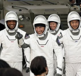 Space X & NASA έγραψαν ιστορία: Τέσσερις αστροναύτες εκτοξεύτηκαν στο διάστημα – Εντυπωσιακά πλάνα (Φωτό & Βίντεο) 