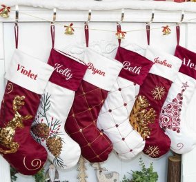 45 προτάσεις με τις πιο χαριτωμένες, αστείες & όμορφες Χριστουγεννιάτικες κάλτσες – Πώς θα τις βάλετε πάνω στο τζάκι (Φωτό)  