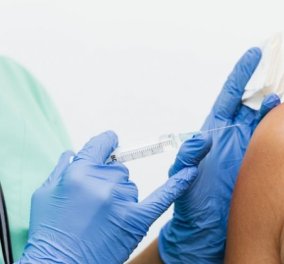 Κορωνοϊός – Εθελοντές εμβολίου Pfizer: Οι παρενέργειες, το hangover – Η περηφάνια των πρώτων που το δοκίμασαν (Φωτό & Βίντεο)  