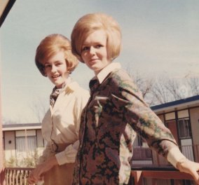 Vintage Pics: Πώς ήταν οι "cool μαμάδες" τη δεκαετία του 60; -Χαμογελαστές, παιχνιδιάρες, εκθαμβωτικές, υπέροχες! - Δείτε τις 