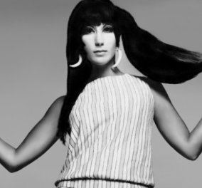 Vintage beauty pics: Η Cher ποζάρει στον φακό του φωτογράφου Richard Avedon - Τα υπέροχα κλικς για την Vogue το 1966