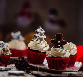 Απίθανα γιορτινά muffins σοκολάτας από την Ντίνα Νικολάου- Με κρέμα & αρώματα καφέ