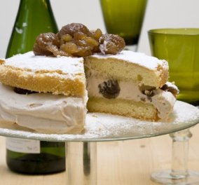 Ο Στέλιος Παρλιάρος μας εντυπωσιάζει: Ονειρική η τούρτα με κρέμα κάστανο - Τέλεια για το γιορτινό τραπέζι 