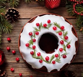Η Αργυρώ Μπαρμπαρίγου μας φτιάχνει Χριστουγεννιάτικο κέικ Gingerbread - Θα σας πάρει το μυαλό! 