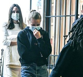 Angelina Jolie: Για ψώνια με τις κόρες της Zahara & Shiloh - Όλες τους με μάσκα! - Τι φόρεσε η γνωστή ηθοποιός (φωτό & βίντεο)