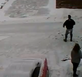 Για ασήμαντη αφορμή όπλισε το τουφέκι του και σκότωσε τους γείτονές του εν ψυχρώ - Στην μέση του δρόμου, για το χιόνι 