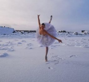 Εντυπωσιακό βίντεο: Ρωσίδα μπαλαρίνα χορεύει την Λίμνη των Κύκνων σε παγωμένο τοπίο