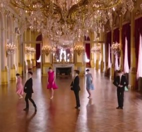 Εντυπωσιακό βίντεο: Τελειόφοιτοι της Βασιλικής Σχολής Μπαλέτου χορεύουν μέσα στην ολόχρυση σάλα του βελγικού παλατιού