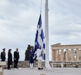 25η Μαρτίου 2021: Όλες οι εικόνες από την έπαρση της σημαίας στην Ακρόπολη, ανήμερα  της ιστορικής επετείου 