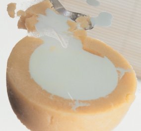Σιμιγδαλένιος χαλβάς γεμιστός με παγωτό μαστίχα - Η gourmet πρόταση του Στέλιου Παρλιάρου για την Καθαρά Δευτέρα 