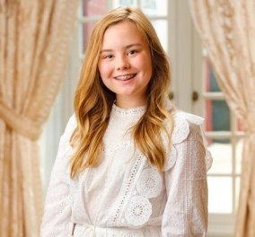 Γενέθλια στο παλάτι της Ολλανδίας: Η κοκκινομάλλα πριγκίπισσα Ariane έγινε 14 - Με λευκό φόρεμα & sage ύφος η μικρή κόρη της βασίλισσας Μάξιμα (φωτό)