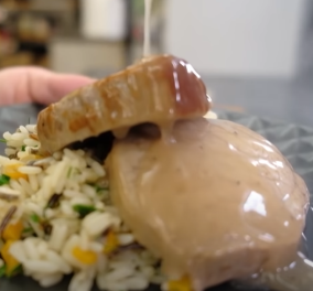 Η Αργυρώ Μπαρμπαρίγου μαγειρεύει λαχταριστό Μοσχάρι λεμονάτο με ρύζι (βίντεο)