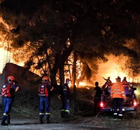 Μάχη με τις φλόγες στο Σχίνο Κορινθίας - Εκκενώθηκαν 6 οικισμοί και 2 μονές, ζημιές  στο ηλεκτρικό δίκτυο (φωτό - βίντεο)