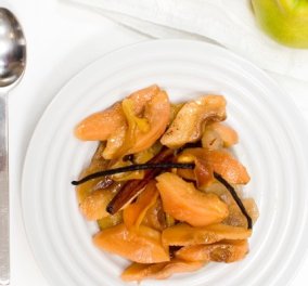 Στέλιος Παρλιάρος: Μήλα και κυδώνια στο φούρνο - Μια γαλλικού τύπου κομπόστα, ιδιαίτερα εύκολη και υγιεινή