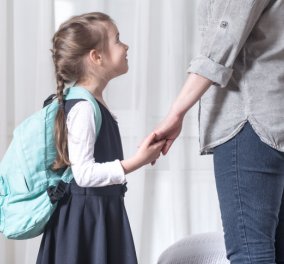 Φρίκη με τα ερωτικά μηνύματα του δασκάλου: Ο πατέρας της 9χρονης αποκαλύπτει - «Θα γίνω το αγόρι σου, θα σου τα μάθω όλα» 