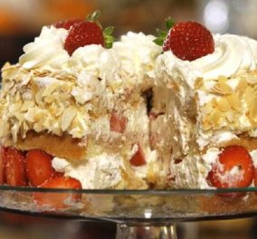  Ανοιξιάτικη τούρτα με φράουλες από τον Στέλιο Παρλιάρο - Το αγαπημένο φρούτο της εποχής σε ένα υπέροχο ανάλαφρο γλυκό 