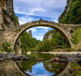 #GreekSummer 2021: Ο @kafetsis.a.fotis παρουσιάζει το γεφύρι του Κόκκορη στον Βοϊδομάτη - Οι Έλληνες φωτογράφοι προτείνουν