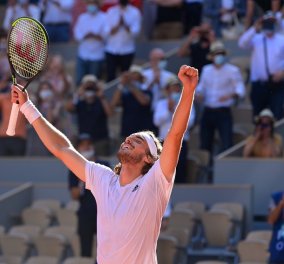 "Τσιτσιπά το μεγαλείο σου": Ο πρώτος Έλληνας που πέρασε στον τελικό του Roland Garros- "Η πιο σημαντική στιγμή της καριέρας μου" (φώτο-βίντεο)