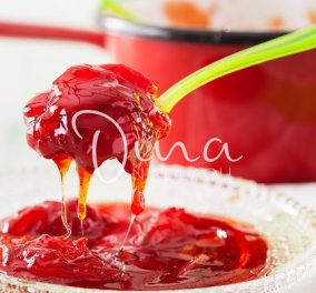 Γλυκό του κουταλιού καρπούζι από τη Ντίνα Νικολάου: Ένα πρωτότυπο και γευστικό κέρασμα που θα σας «κερδίσει»