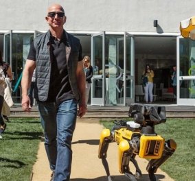 Jeff Bezos: Στάση στην Σίφνο για τον πλουσιότερο άνθρωπο του κόσμου - Απολαμβάνει τον ελληνικό ήλιο πριν πάει στο... διάστημα!