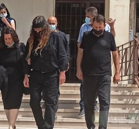 Βαγγέλης Γιακουμάκης - Δίκη: Ένοχοι οι 8 κατηγορούμενοι - Ξέσπασε σε κλάματα η μητέρα του αδικοχαμένου σπουδαστή
