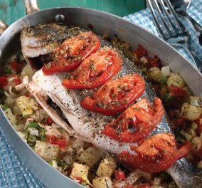 Αργυρώ Μπαρμπαρίγου: Ψάρι στο φούρνο με λαχανικά - Δοκιμάστε αυτή τη συνταγή και θα γλείφετε τα δάχτυλά σας!
