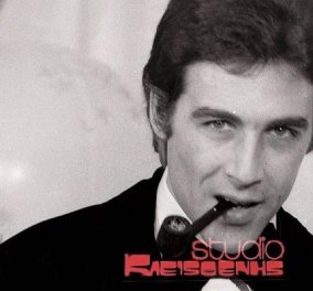 Vintage pic: Ο Τόλης Βοσκόπουλος από τον φακό του Κλεισθένη το 1975 - Σωστός πρίγκιπας με μαύρο σμόκιν και την πίπα στο στόμα