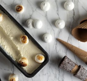 Άκης Πετρετζίκης: Λαχταριστό, δροσιστικό, απολαυστικό Παγωτό marshmallow - Διώξτε την ζέστη με μια κουταλιά!