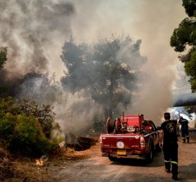 Πυρκαγιές: Βελτιωμένη αλλά επικίνδυνη η κατάσταση στην Αττική - Μάχη με τις αναζωπυρώσεις (φωτό & βίντεο)