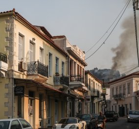 Πύρινη κόλαση στην Εύβοια : Η φωτιά  έφτασε σε βασιλικά & Βουτά - Εκκενώνονται διαρκώς χωριά (φώτο-βίντεο)