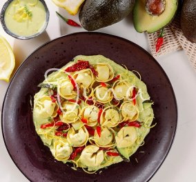Ντίνα Νικολάου: Τορτελίνια με ρικότα, σπανάκι, κρέμα αβοκάντο και λιαστές ντομάτες - θα τα απολαύσετε χωρίς να σας βαρύνουν