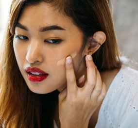 Hung Vangoo: Ο διασημότερος makeup artist του Hollywood αποκαλύπτει το μυστικό του για φωτεινό βλέμμα - Μπορούμε να το εφαρμόσουμε όλες πανεύκολα