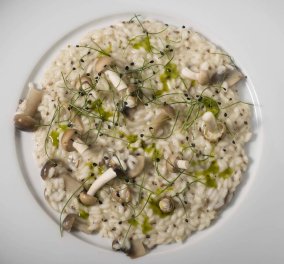 Έκτορας Μποτρίνι: Ριζότο με μανιτάρια porcini - Μια σχετικά εύκολη & γευστική συνταγή για ένα εντυπωσιακό κυρίως πιάτο