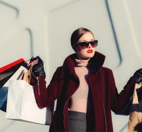 Να γιατί θέλουμε να «σηκώνουμε» τα μαγαζιά: Οι 4 λόγοι που μας κάνουν να αγοράζουμε συνεχώς καινούργια πράγματα