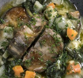 Γιάννης Λουκάκος: Χοιρινό φρικασέ με σέσκουλα, σελινόριζα και άνηθο - Τέλειο πιάτο για οικογενειακά τραπέζια 