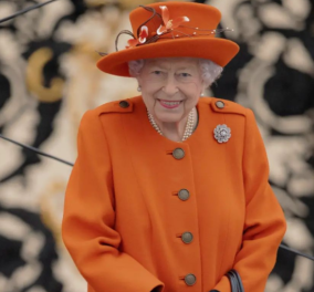 Βασίλισσα Ελισσάβετ νέα εμφάνιση: Με έντονο πορτοκαλί παλτό & ασορτί καπέλο, τεράστιο χαμόγελο & νεανική ματιά (φωτο)