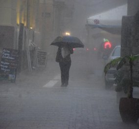 Αγριεύει ο καιρός τις επόμενες ώρες: Νέα επιδείνωση με βροχές & καταιγίδες - που θα «χτυπήσουν» (βίντεο)