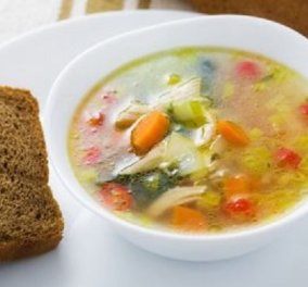 Δημήτρης Σκαρμούτσος: Σούπα κοτόπουλο - σπανάκι - θα σας κρατήσει ζεστούς τις κρύες μέρες