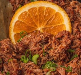 Γιάννης Λουκάκος: Σιγομαγειρεμένο χοιρινό με πορτοκάλι και μπαχαρικά - ένα πιάτο με έθνικ γεύσεις 