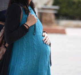 Θεσσαλονίκη: 9 έγκυες νοσηλεύονται με κορωνοϊό, τρεις σε ΜΕΘ - διασωληνωμένο και ένα βρέφος (βίντεο)