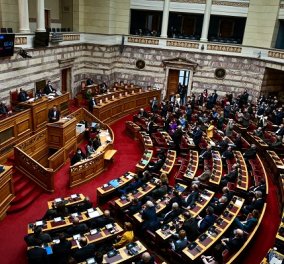 Βουλή: Με 158 «ναι» και 142 «όχι» πέρασε ο νέος κρατικός προϋπολογισμός (βίντεο)
