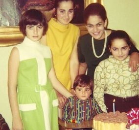 Vintage pic: Ο Κυριάκος Μητσοτάκης γιορτάζει τα πρώτα του γενέθλια μαζί με την μητέρα του Μαρίκα & τις τρεις αδερφές του