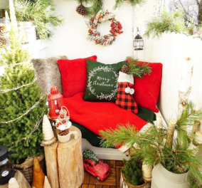 Christmas Time! - Ώρα το μπαλκόνι μας να φορέσει τα γιορτινά του! - Δείτε υπέροχες ιδέες διακόσμησης που ξεφεύγουν από τα συνηθισμένα (φωτό)