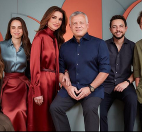 Βασίλισσα Ράνια της Ιορδανίας: Η νέα οικογενειακή κάρτα - φωτογράφιση για το νέο έτος - Πόσο της μοιάζουν οι κόρες της 